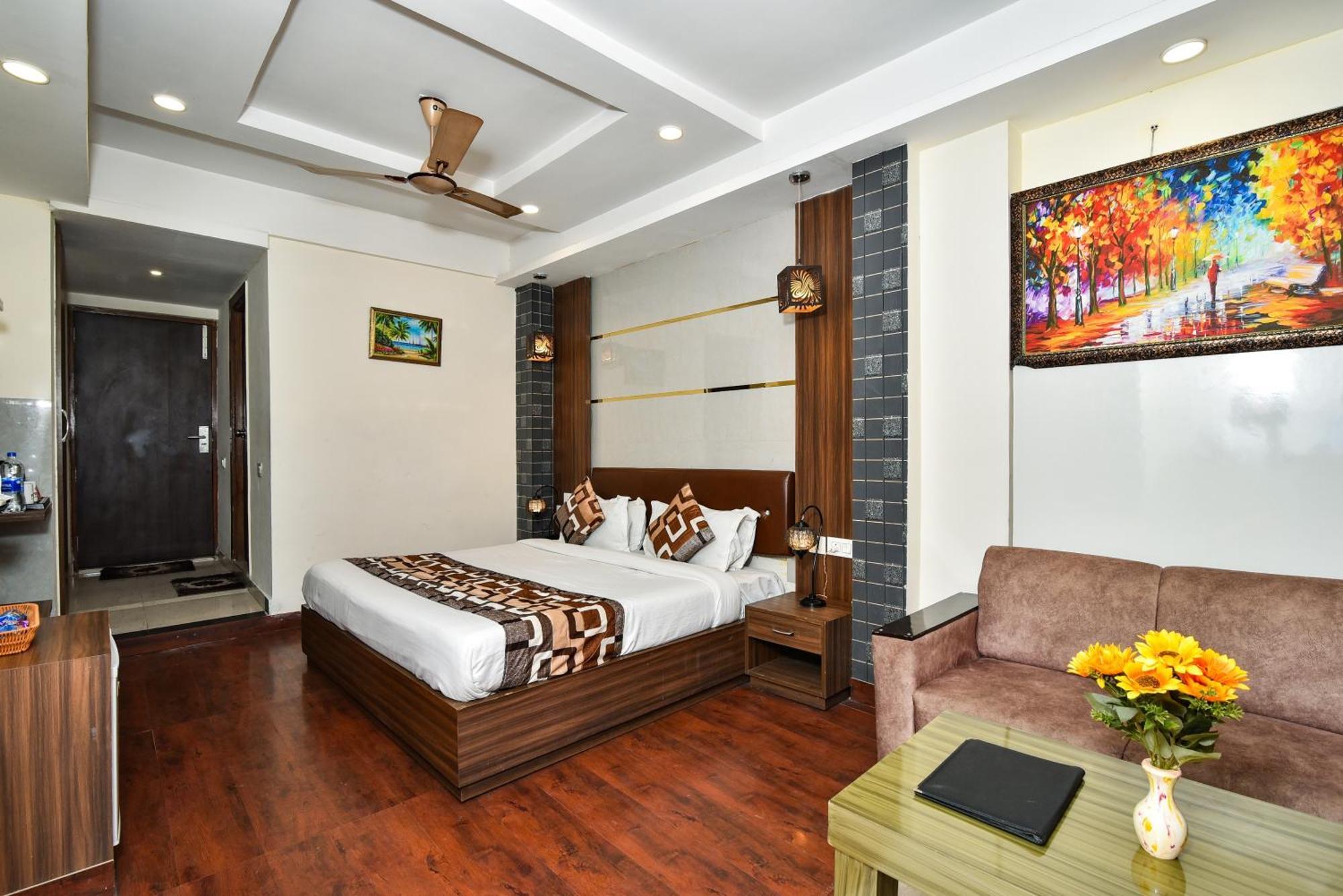 Hotel Pinaz Royale Amritsar Exterior foto