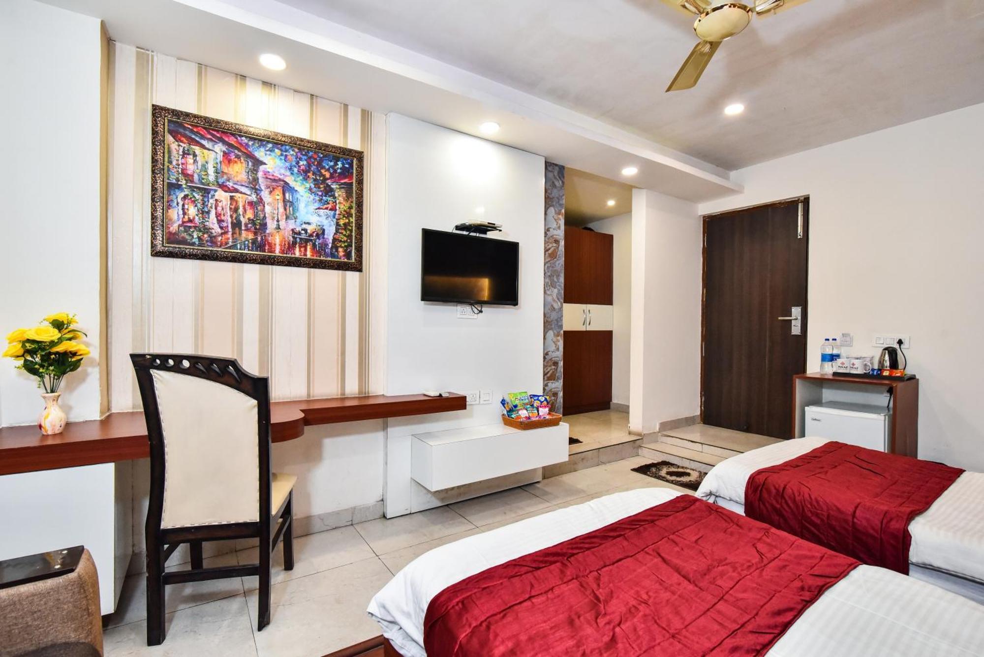 Hotel Pinaz Royale Amritsar Exterior foto