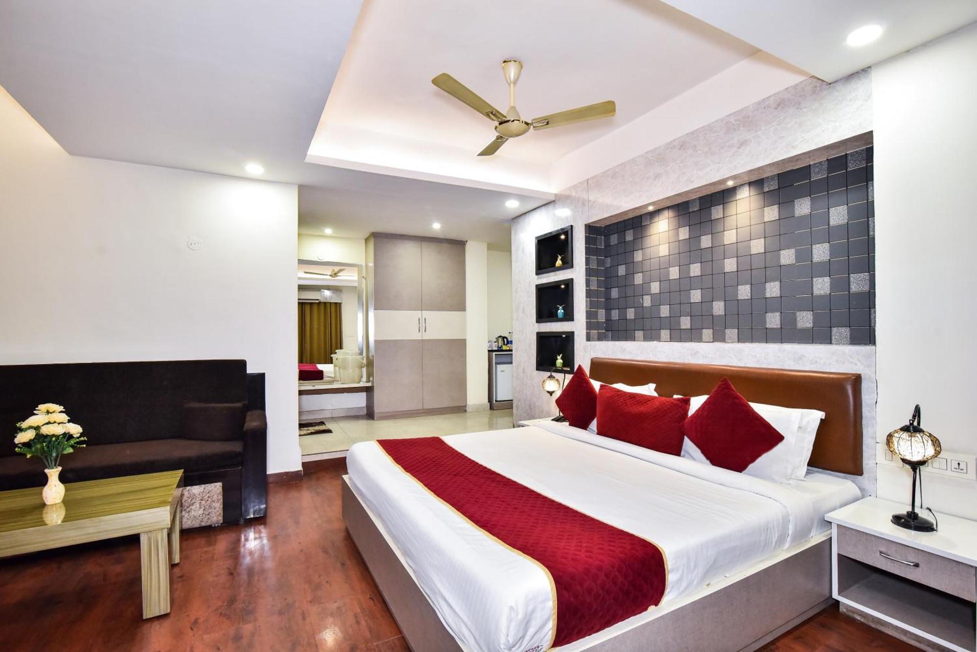 Hotel Pinaz Royale Amritsar Exterior foto